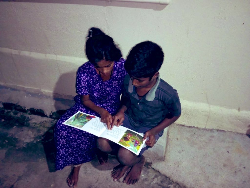 readingkafka's tweet image. “A book for my mother” 
ಅಮ್ಮನಿಗೊಂದು ಪುಸ್ತಕ ಅಭಿಯಾನ

Reading together 

#publiclibrariesforall 🌷🌿📚