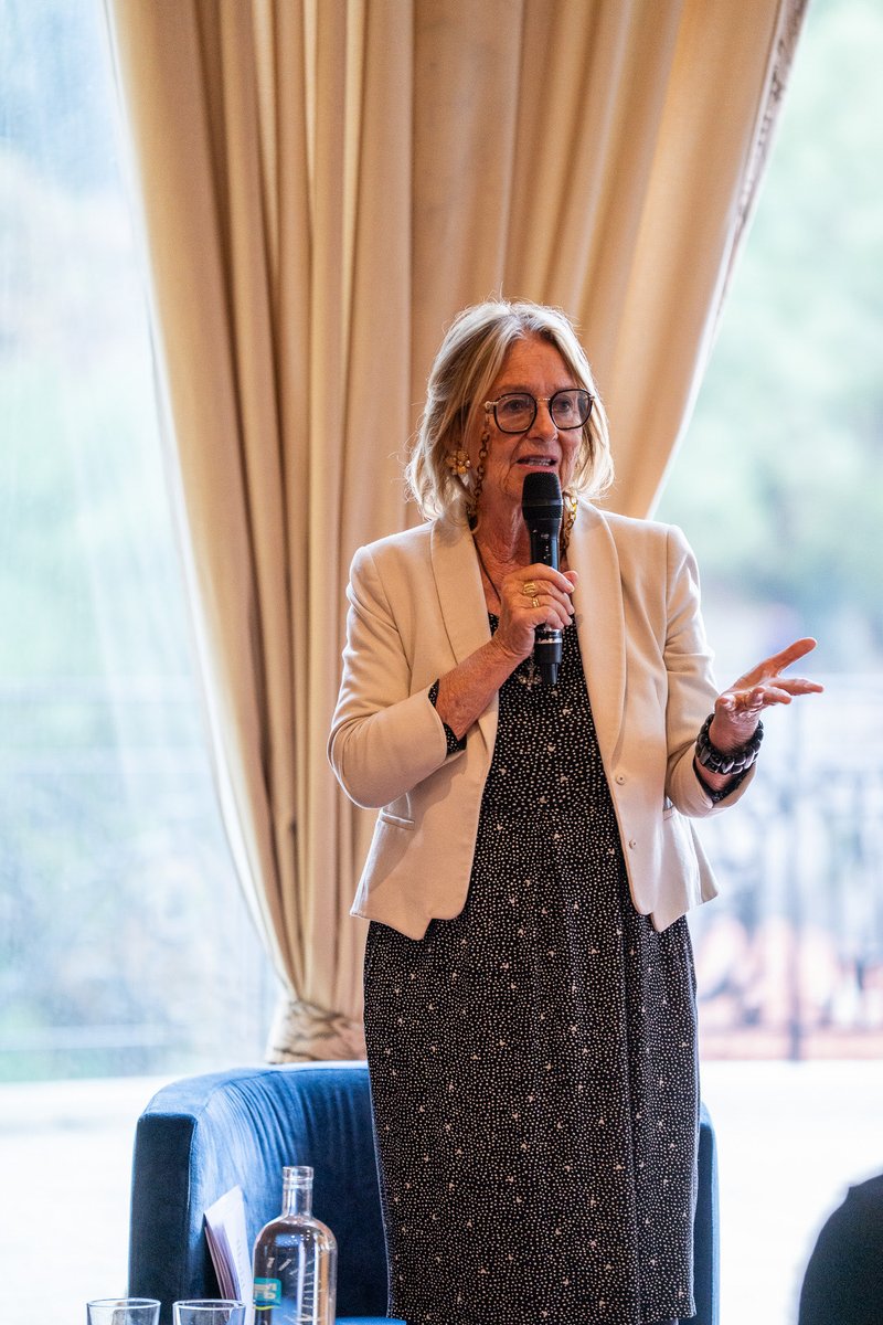 Une très belle assemblée venue m écouter parler de l'aventure de vieillir.
Merci à Mlaure Hubert Nasser et la ville de Biarritz d'avoir organisé cette soirée à l'occasion de la  <a href="/semainebleue/">Semaine Bleue</a> <a href="/mamontchamp/">Marie-Anne Montchamp</a> <a href="/OCIRP/">OCIRP - Engagés pour l'autonomie !</a> <a href="/MichelBarnier/">Michel Barnier</a> <a href="/Sante_Gouv/">Ministère de la Santé</a> <a href="/GroupeAudiens/">Audiens</a> <a href="/OWigniolle/">Olivier Wigniolle</a> <a href="/AegideDomitys/">DOMITYS</a>