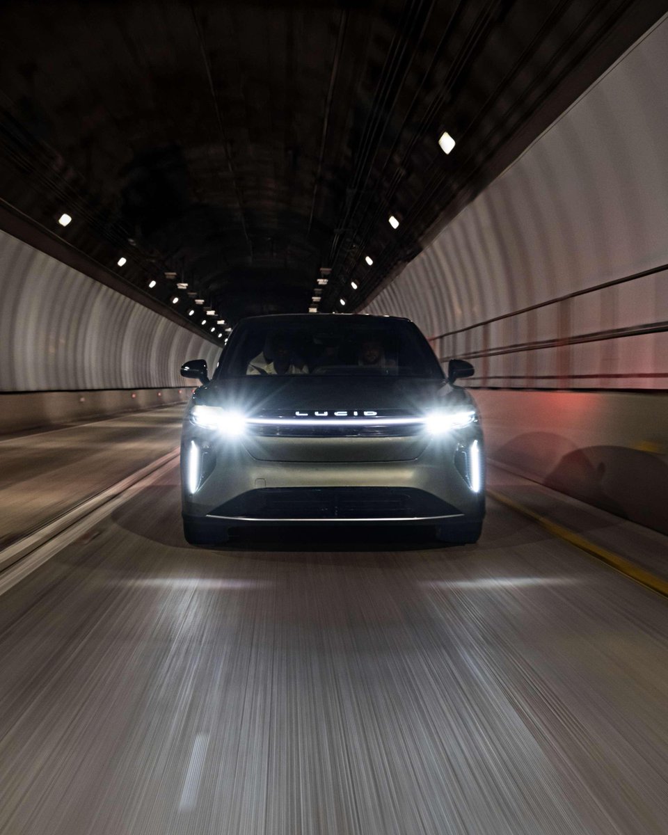 Style, at the speed of sprint mode.​

#LucidGravity