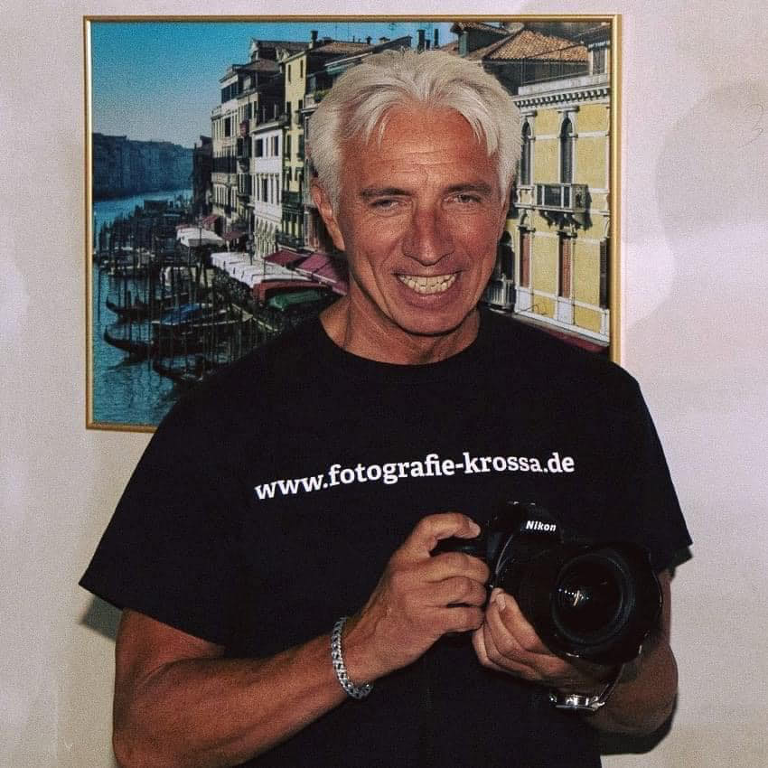 Feiert mit uns 10 Jahre im Linden-Karree!
-Jubiläum (in) der Stadtteilbibliothek Buer!-
31. Oktober 2025, 11:00 Uhr - 22:00 Uhr
Alle Infos unter:
gelsenkirchen.de/de/_meta/veran…