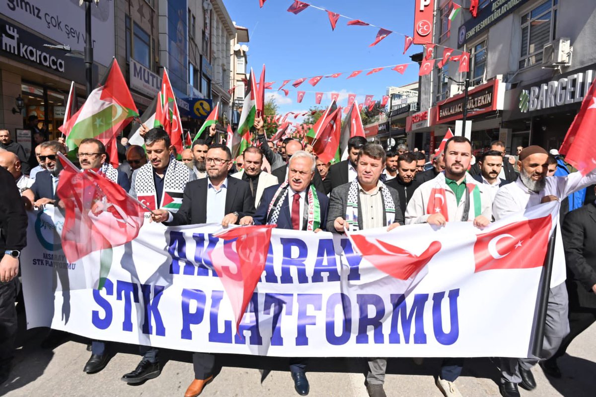 Birlik Vakfı Aksaray Şubemiz, Aksaray Valiliği, Aksaray Belediyesi, Aksaray Üniversitesi, Aksaray STK Platformu, Eğitime Destek Platformu destekleriyle düzenlenen Aksaray'dan Gazze'ye Destek Mitingi düzenledik. Katkı sunan herkesten Allah razı olsun...