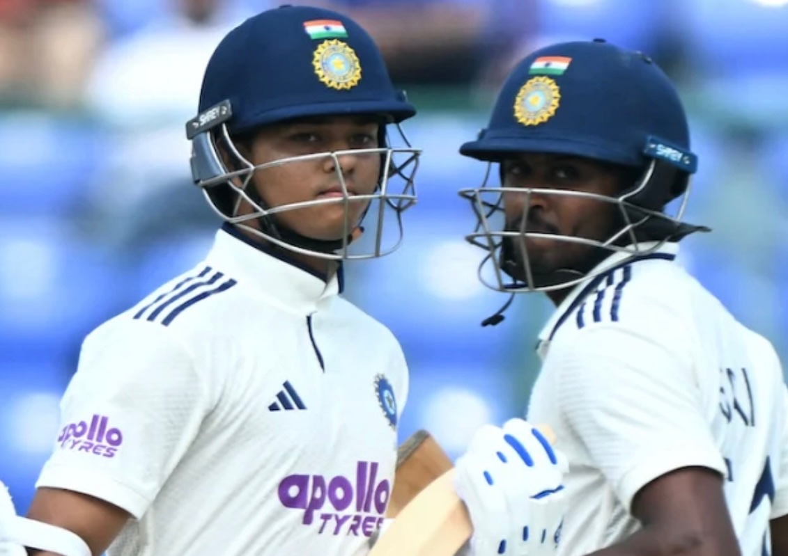 CricketCrowd's tweet image. REPLAY THE MOMENTS Opener Yashasvi Jaiswal dominated play as India took firm control on the opening day of the second Test against the West Indies in Delhi, finishing at 318 for 2 after winning the toss and electing to bat.
cricketcrowd.com/displayvideo.h…

#INDvsWI #WIvIND