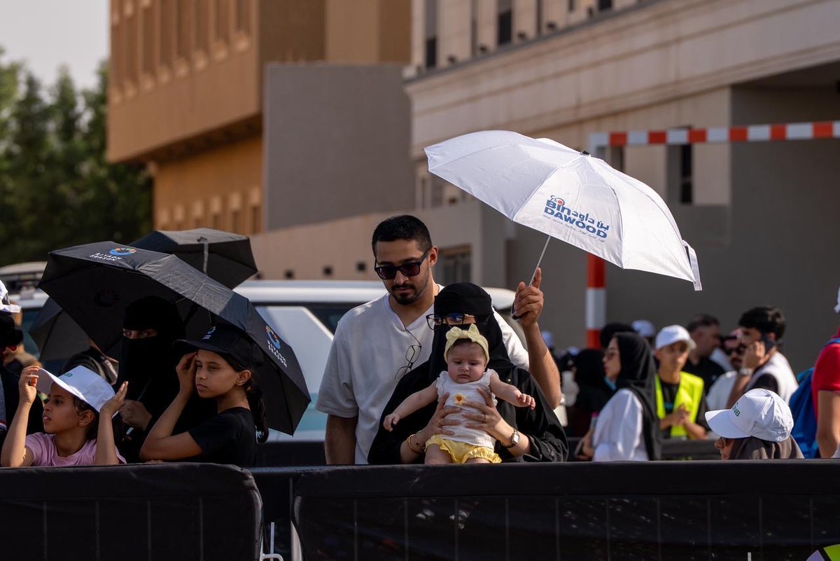 حضور كبير لافتتاح مسيرة #موسم_الرياض 2025 🔥😍
مفاجآت وعروض ممتعة يستمتع بها الزوار في منطقة الفان زون 🎉❤️

Huge crowds gathered for the #RiyadhSeason 2025 opening ceremony, and the Fan Zone was buzzing with surprises, epic shows, and unforgettable moments 🎉😍❤️

#BigTime