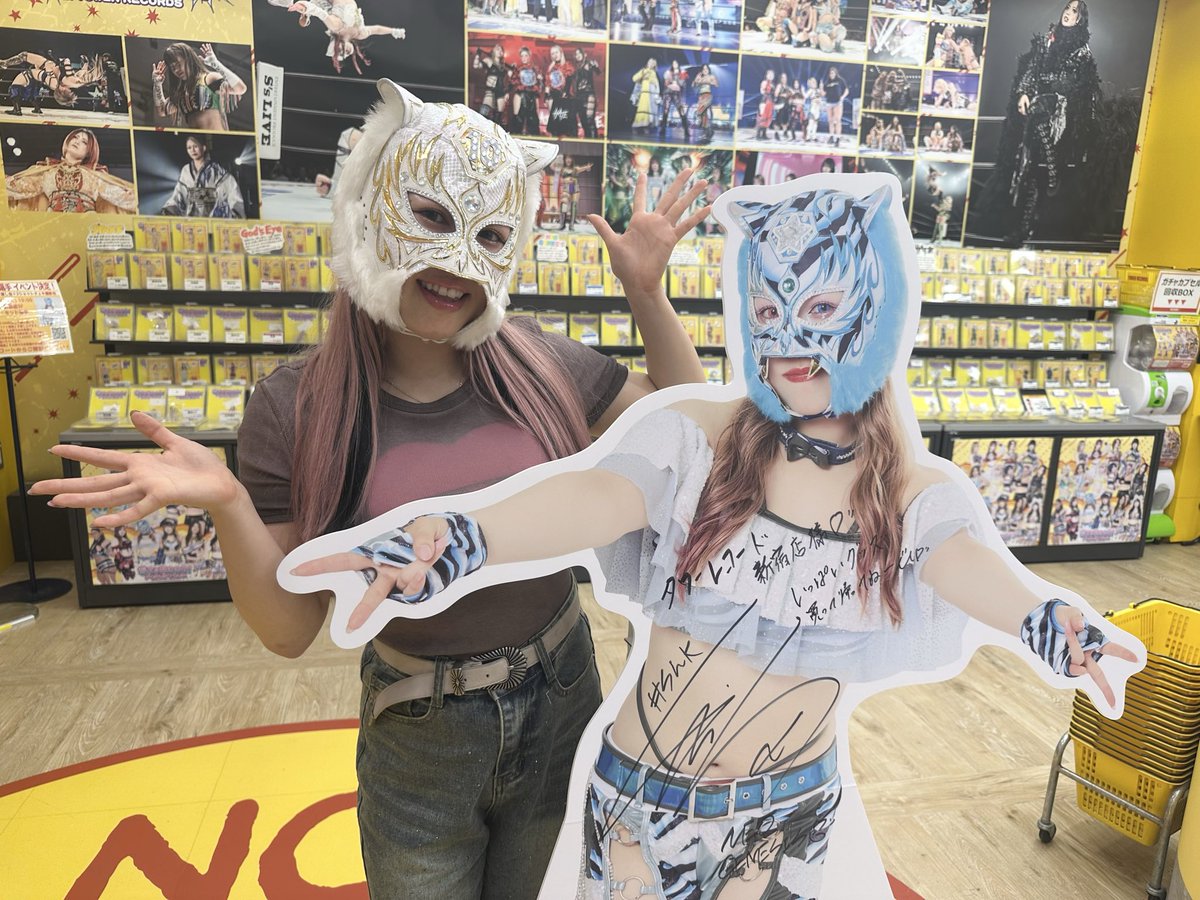 スターダム スターライト・キッド 非売品ペンライト&最新ぬいぐるみセット SLK Amazon.co.jp: 女子プロレス スターダム スターライトキッド SLK