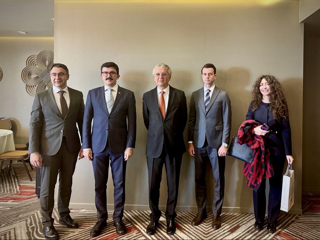 Ege Deri ve Deri Mamulleri İhracatçıları Birliği (EDMİB) tarafından Atina’da düzenlenen “Ayakkabı ve Saraciye Sektörel Ticaret Heyeti Organizasyonu”nu ziyaret ettik. 
Firmalarımıza ihracat çabalarında başarılar diliyoruz.