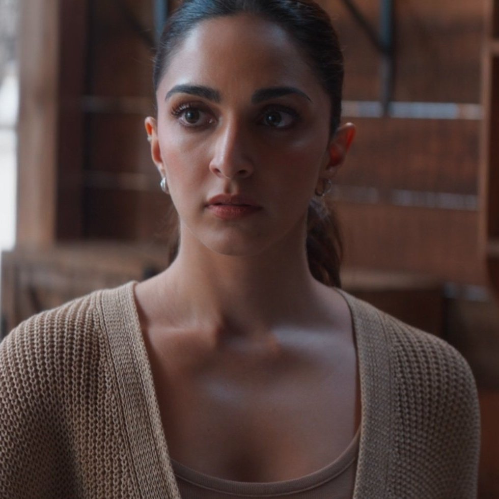 DailyDivaDose69's tweet image. I&apos;m going to watch #War2 for the PLOT !
and The Plot of #War2 is #KiaraAdvani  🥰