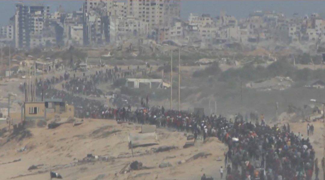 Abomalekalastal's tweet image. مشاهد عودة الفلسطينيين إلى مدينة غزة عبر طريق الرشيد
