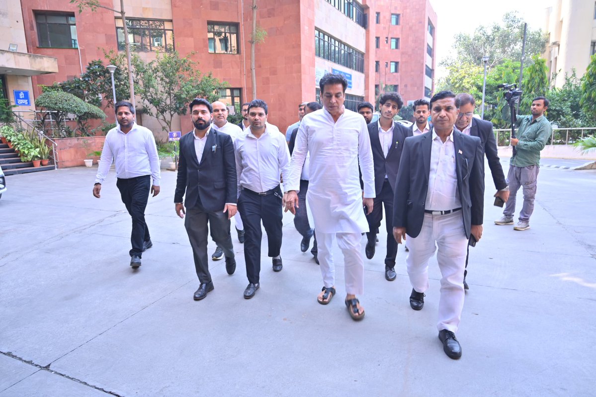 देश में दलितों-शोषितों-वंचितों के ख़िलाफ़ अत्याचार की घटनाएँ लगातार बढ़ती जा रही हैं।

रायबरेली में हरिओम वाल्मीकि की मॉब लिंचिंग, CJI का अपमान और हरियाणा के IPS अधिकारी वाई पूरन कुमार जी की आत्महत्या इस बात का उदाहरण हैं।

इसी के दृष्टिगत आज राष्ट्रीय मानवाधिकार आयोग पहुँचकर