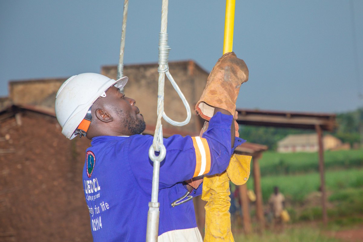UEDCLTD's tweet image. We are always on the frontline to ensure our customers enjoy safe, reliable, and high quality electricity supply.
#UEDCLinService #LightingUpYourWorld #CustomerServiceWeek2025