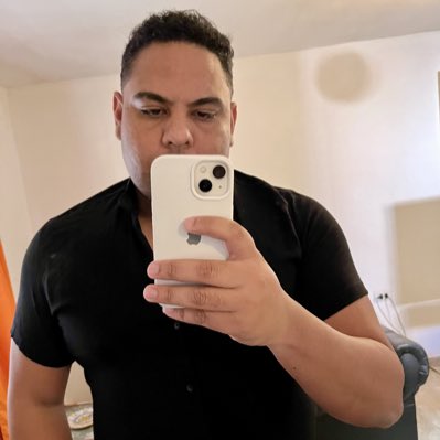 IvanRoldan7's tweet photo. #NuevaFotoDePerfil https://t.co/UbcljWBiW1