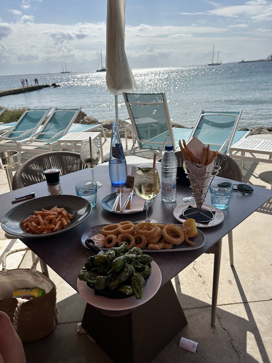 jamesfahey15's tweet image. Food has arrived 😋