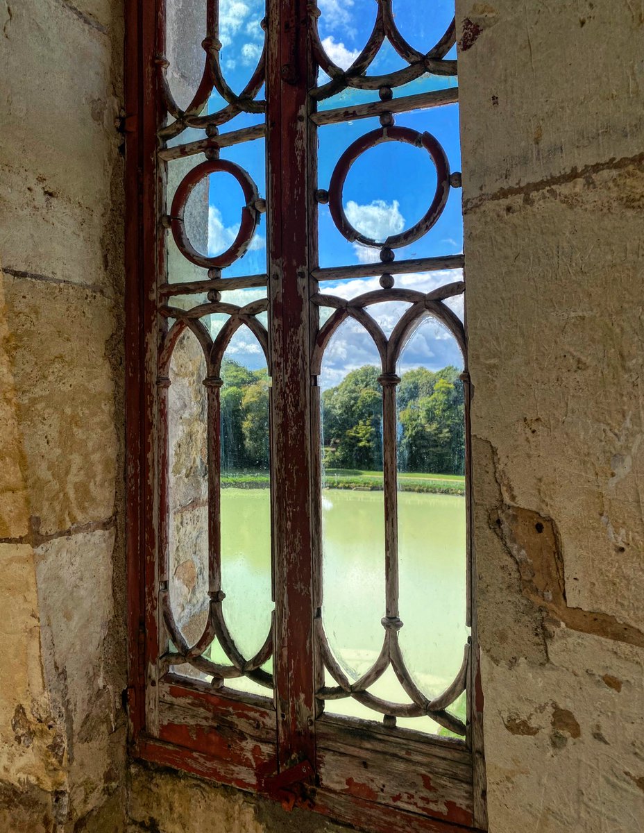 L_E_Ba's tweet image. Window 

#countryside #pagode #pagodedechanteloup #amboise #indreetloire #centrevaldeloire #etc #latergram