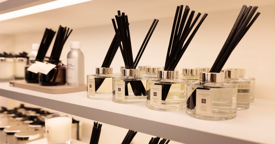 shopsilverburn's tweet photo. The doors are open and the scents are unforgettable. 

Say hello to Jo Malone London, now open at Silverburn. 💖 https://t.co/7afu9kYK2o