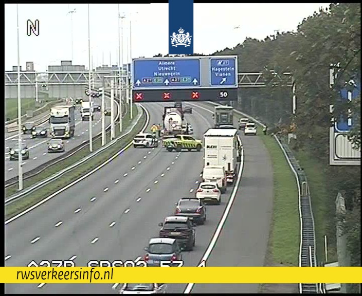 Dichte rijstroken op A27 bij Hagestein na ongeval