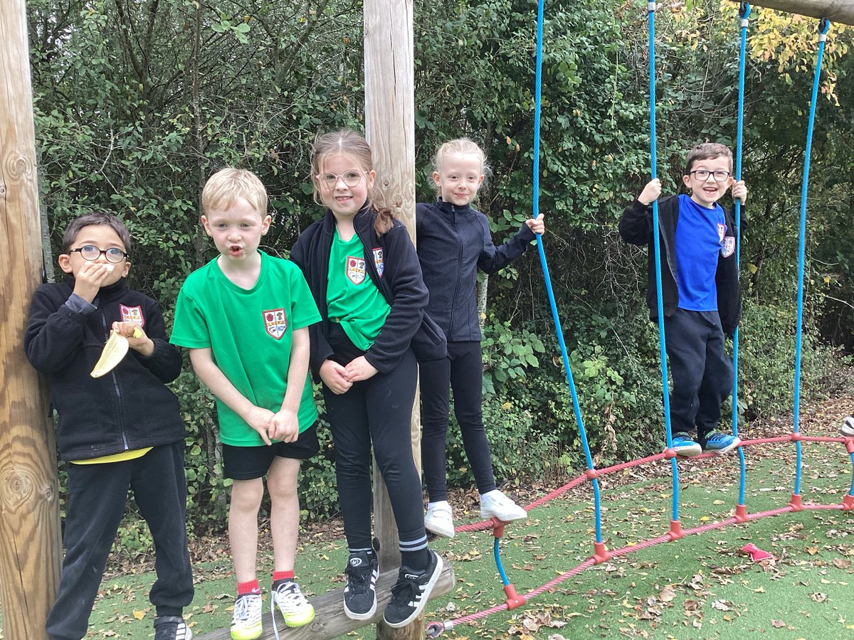 MapleTree_GSP's tweet image. We have finally managed to have our reward of 15 mins extra play for having 100% attendance that we won a couple of weeks ago. Now we definitely want to win 😁🏆