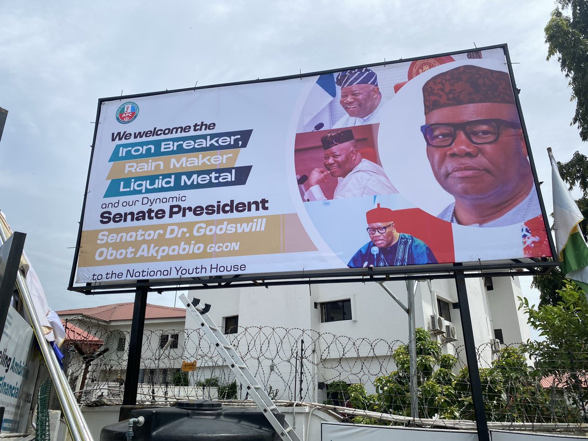 apcngyouthwing's tweet image. The APC Youth House is ready! 

Our banner now proudly welcomes the Senate President, H.E. Godswill Akpabio, a testament to leadership, unity, and the spirit of progress.

#APCYouth #LeadershipInAction #SenatePresident #YouthHouse #nigeriarising