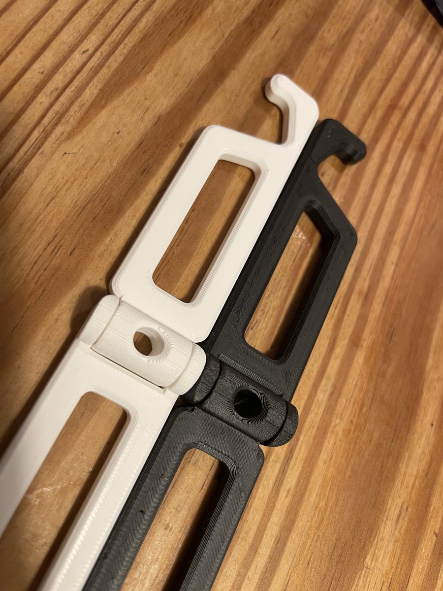 rvycom1's tweet image. PLA黒のマットと白のマット
二つとも質感好きすぎる。