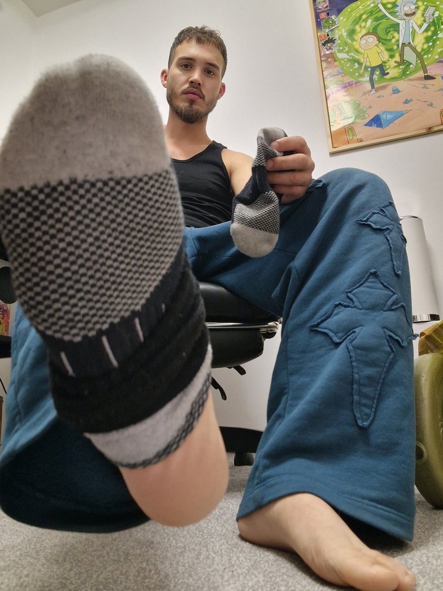 Rub your nose into my sweaty sock then peel it back off with your mouth lil beta bitch 😈