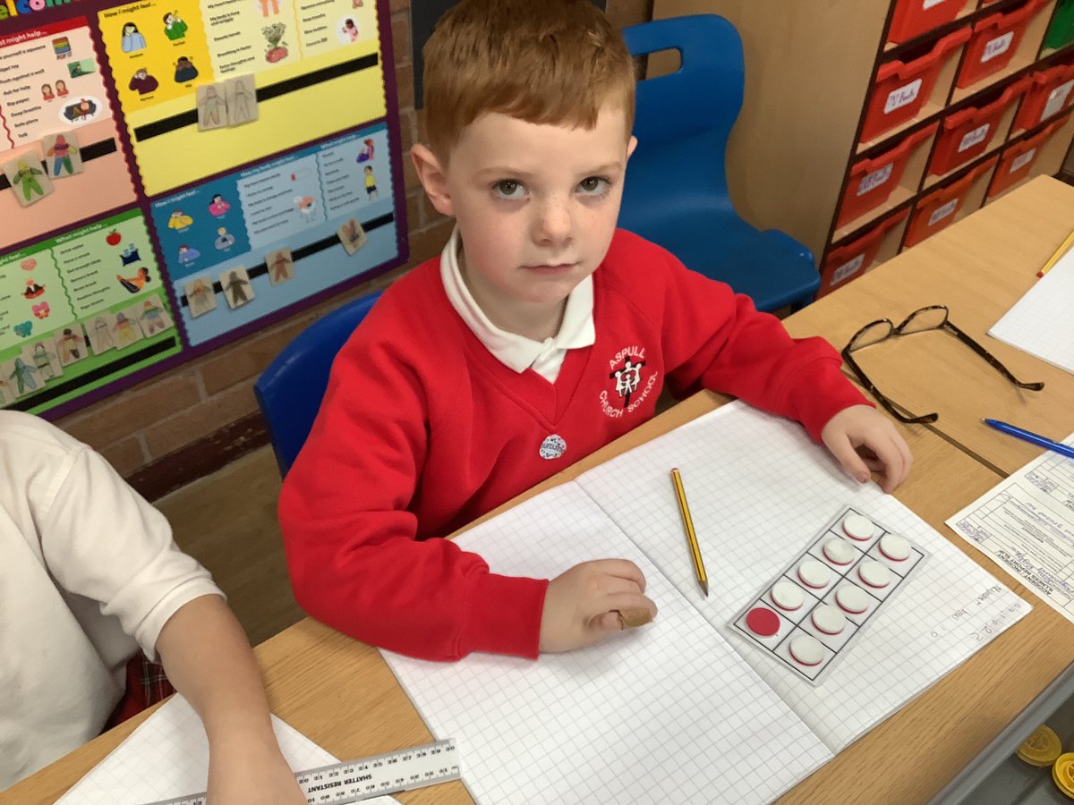 Class2Aspull's tweet image. Using tens frames to recognise number bonds to 10! #acpsmaths