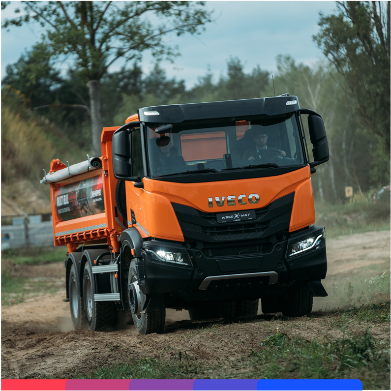 IvecoES's tweet photo. Barro. Desafío. Potencia💥 En Polonia, nuestros clientes y socios pusieron a prueba la gama off-road de IVECO en terrenos extremos 🔥 Innovación, trabajo en equipo y pasión por el rendimiento: así se vive la experiencia IVECO.

#IVECO #XWAY #OffRoad https://t.co/kYdrhtXCcS