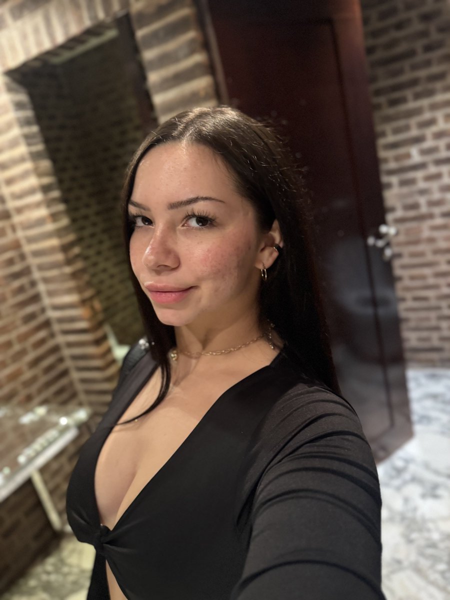 chelseairvox's tweet image. Just a little Oregon sunshine mixed with a touch of trouble ☀️😉 Who’s ready to explore with me?

#Oregon #ExploreOregon #OregonLife #PNW #TravelOregon #OregonNature #PortlandOregon #OregonAdventures #OregonCoast #OnlyInOregon