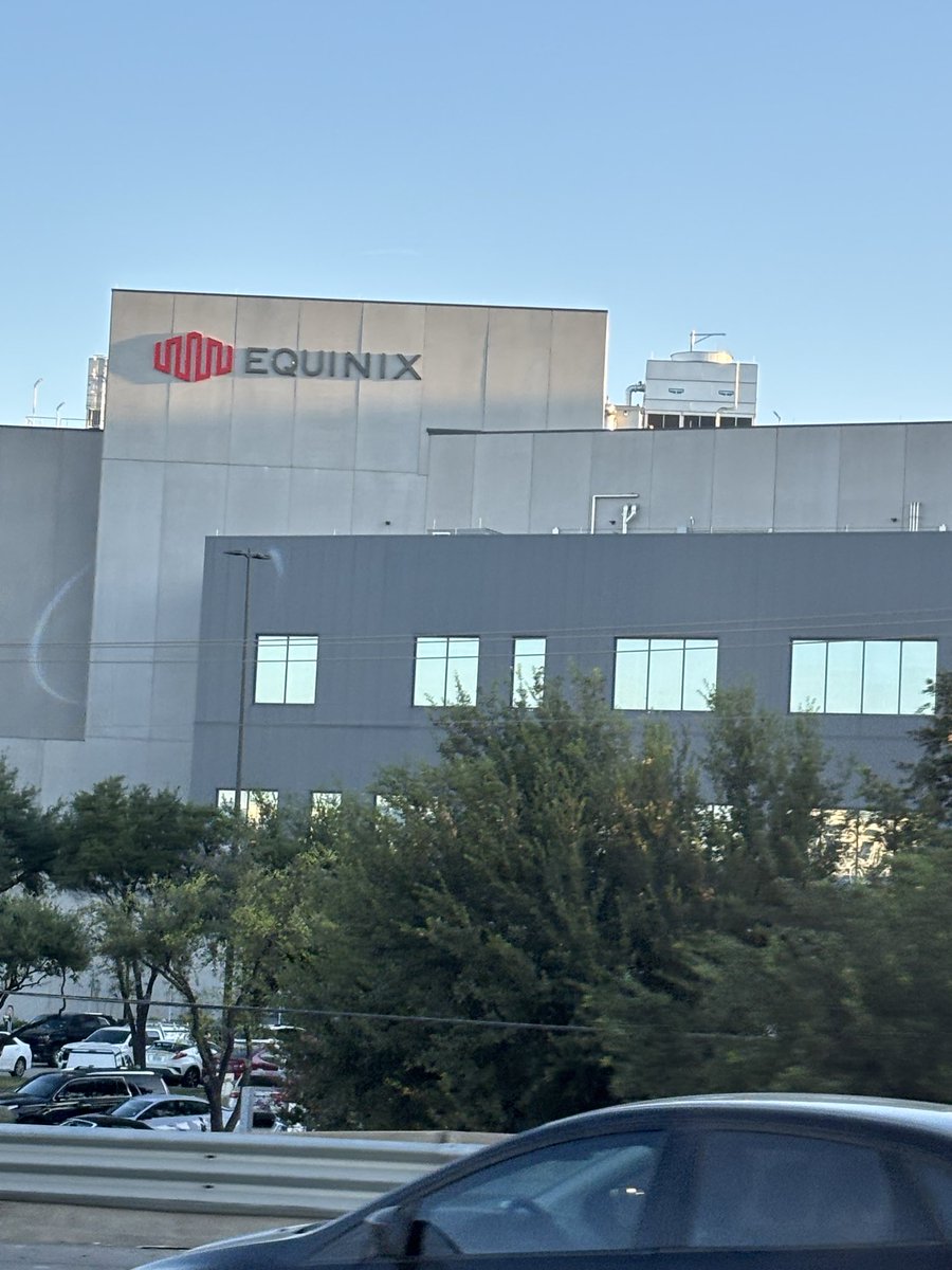 rftylerpage's tweet image. So, for the past year, “industry experts” told me that hyperscalers would never sign up for a data center far outside the Dallas metroplex…and yet, in our conversations, those tenants told me that they needed hundreds of MW at a single campus….I’m in an Uber to DFW and drove by…
