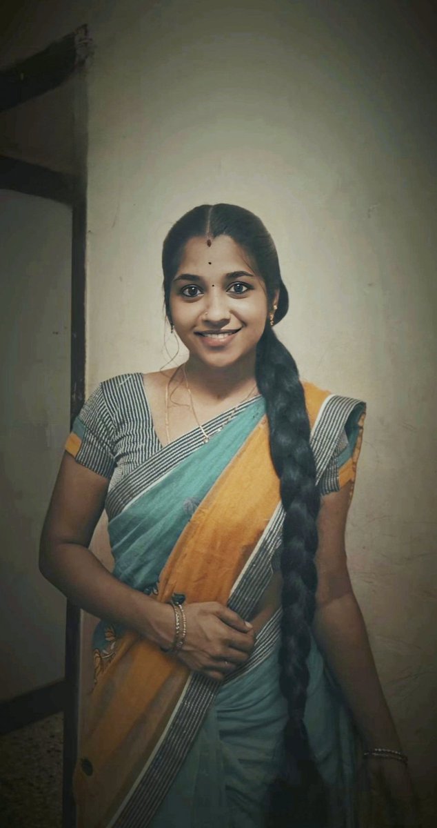 insta_modelz's tweet image. #Renuka 😍

#samantha #sreeleela #mrunalthakur #rashmika #kritisanon #meenakshichaudhary #keerthysuresh #rukminivasanth #malavikamohanan #kalyanipriyadarshan #krithishetty #bhagyashriborse #shraddhakapoor #priyankamohan #poojahegde #ashikaranganath #dude #kantara #KantaraChapter1