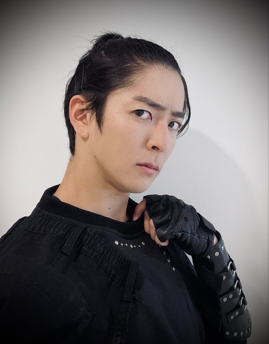 舞台「RE:BIRTH」　#ボルステ
7日目終演！！！
ご来場誠にありがとうございました🙇‍♂️
千秋楽までのカウントダウンが始まります
残り5公演

お見送り会では、
公演終わりの楽しそうなお客様の様子を間近で観れてとても嬉しいです✨
途中お声がけ頂きましたように
最後まで、全力で闘い抜きます🔥