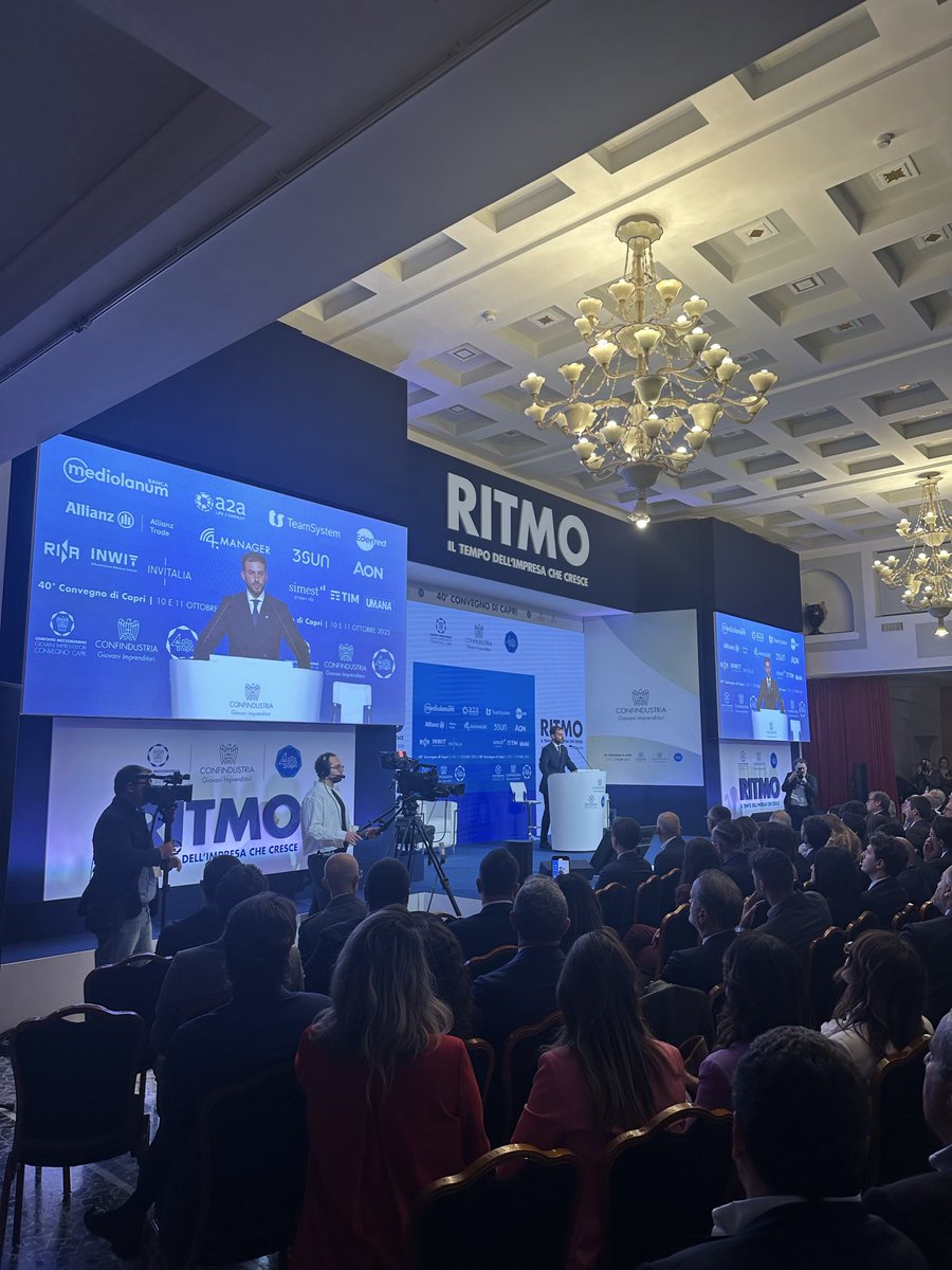 Apre il 40º convegno di Capri Francesco Basile, Presidente G.I Confindustria Campania. #Capri40