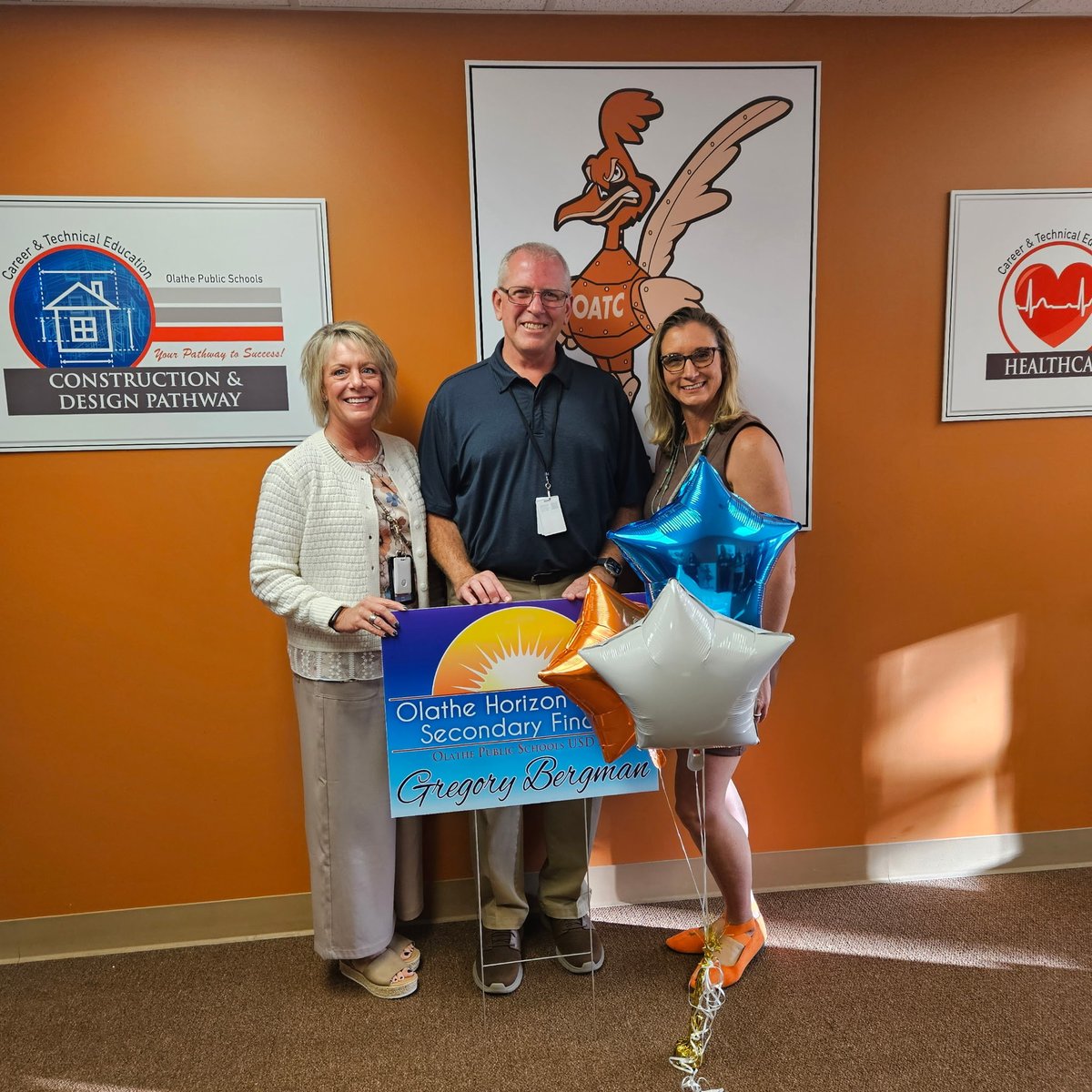 🎉 Congratulations to our Horizon Award Finalists, Kevin Nicholls, Black Bob Elementary School 5th grade teacher, and Greg Bergman, Emergency Medical Services Two-Year Academy Instructor!

☀️ The Horizon Award is given to outstanding novice teachers who have distinguished