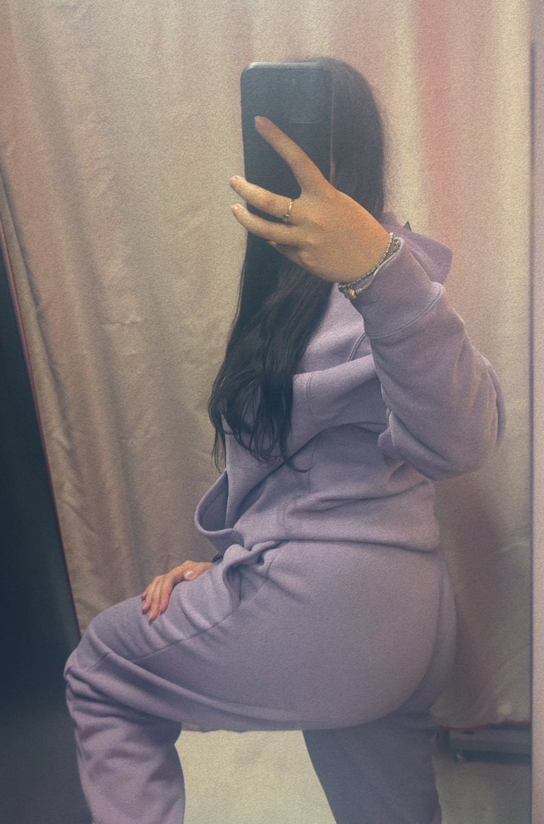 teoline___'s tweet image. 🌸✨ 

onlyfans.com/teoline

#TREASURE