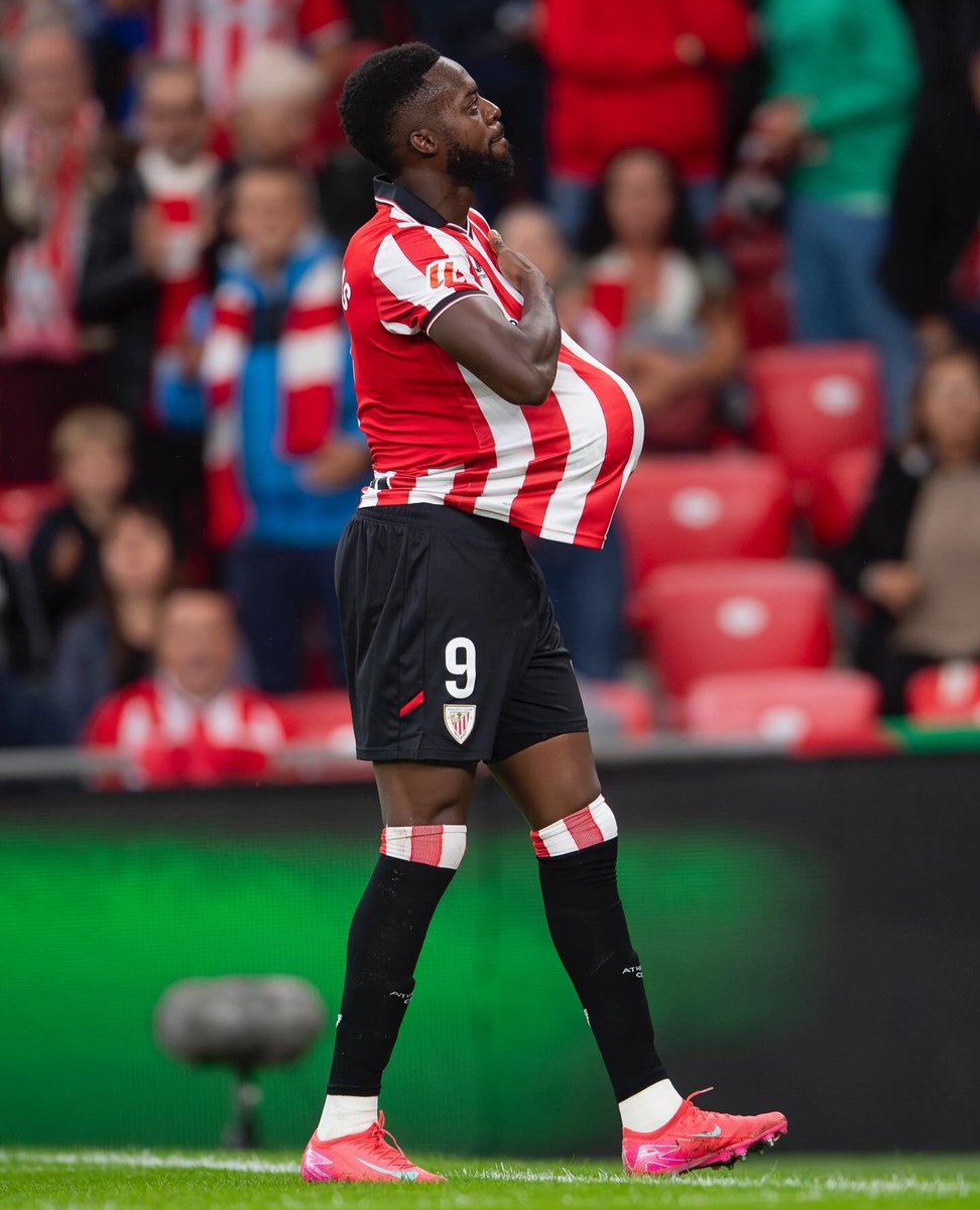 Con razón Iñaki ya no corre como antes 😂😂😂

We are FAMILY ❤️ 

Aupa #AthleticClub forever ⚽️

 #ALLIRON