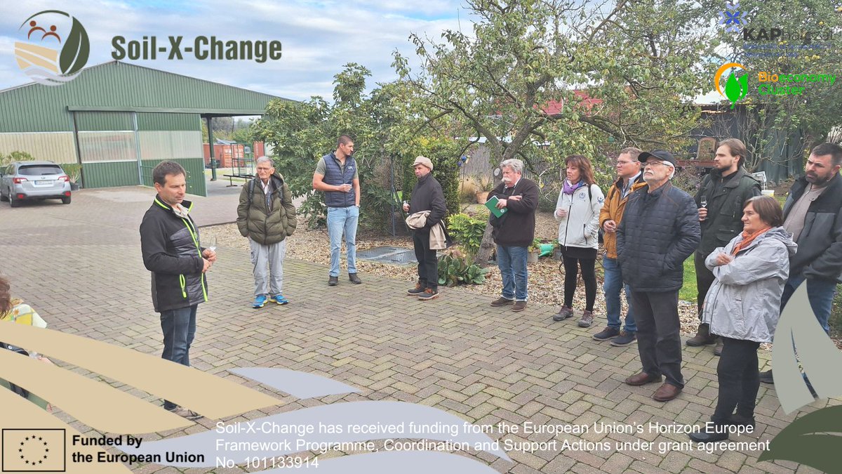 soilxchange's tweet image. 🌱 Successful Study Tour in Slovakia!
On Oct 7,  ITE, @BE_Cluster  &amp;amp; @SoilXChange explored regenerative &amp;amp; soil-friendly farming in Patince &amp;amp; Tvrdošovce — no-till, innovative sowing &amp;amp; organic poppy 🌾
🧑‍🌾 Farmers shared valuable lessons on building drought and market resilience.