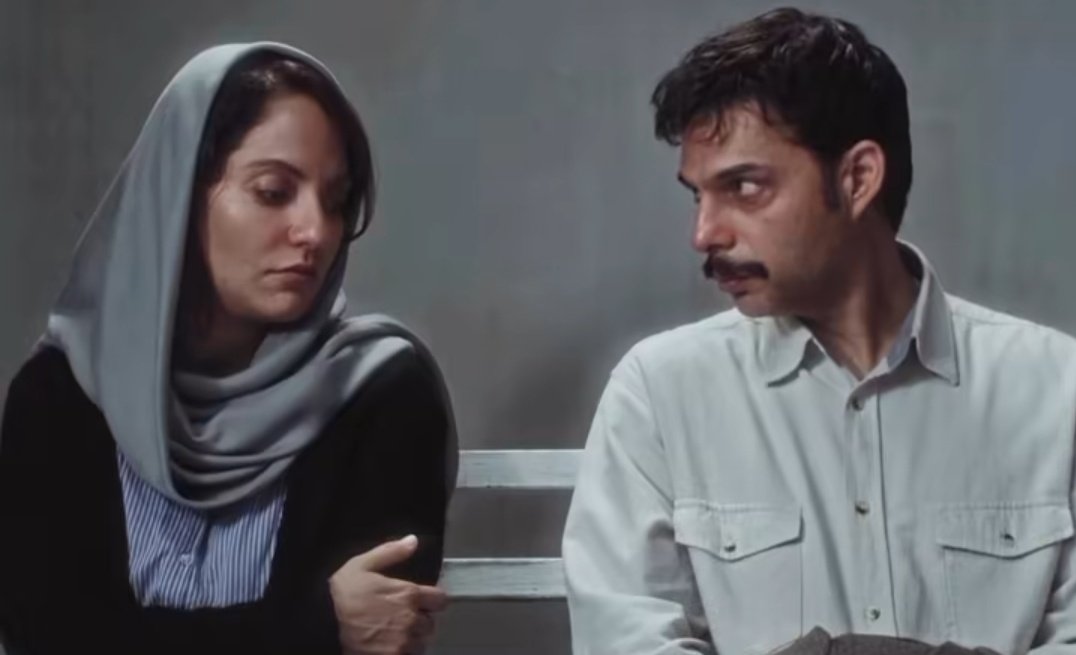 یه جا فرهاد به مهتاب میگه "یوقت بخاطر من اینکارو از مجبوری نکنی."
بعد سرشو میذاره رو صندلی و میگه:
دروغ گفتم، بخاطر من یکاری بکن.
از خودگذشتگی کن. بخاطر من داستان‌های دیگه‌ تو بهم بزن و دیگه بمون. اصلا بخاطر من دروغ بگو. بگو داشتی میمردی اینهمه سال که نبودم..
