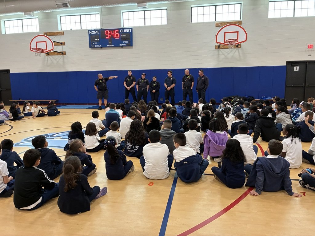 Westdale's successful evacuation drill &amp; fire safety presentation shows us achieving our vision for a secure learning environment. Great partnership! 🤝 #D83Shines