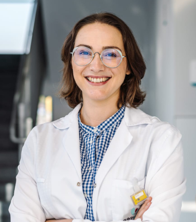 ¿Sabías que el tabaquismo eleva los efectos secundarios en pacientes de cáncer de mama radiadas? Lo explica la Dra. Ana Díaz Gavela (<a href="/nus_k/">Ana Díaz Gavela</a>), jefa asociada de nuestro Servicio de Oncología Radioterápica f.mtr.cool/emvtmlyudu