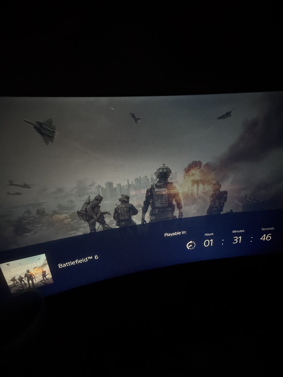 BetterAtNightt's tweet photo. @Battlefield Ready to hit the field https://t.co/uCZVHPG1fL