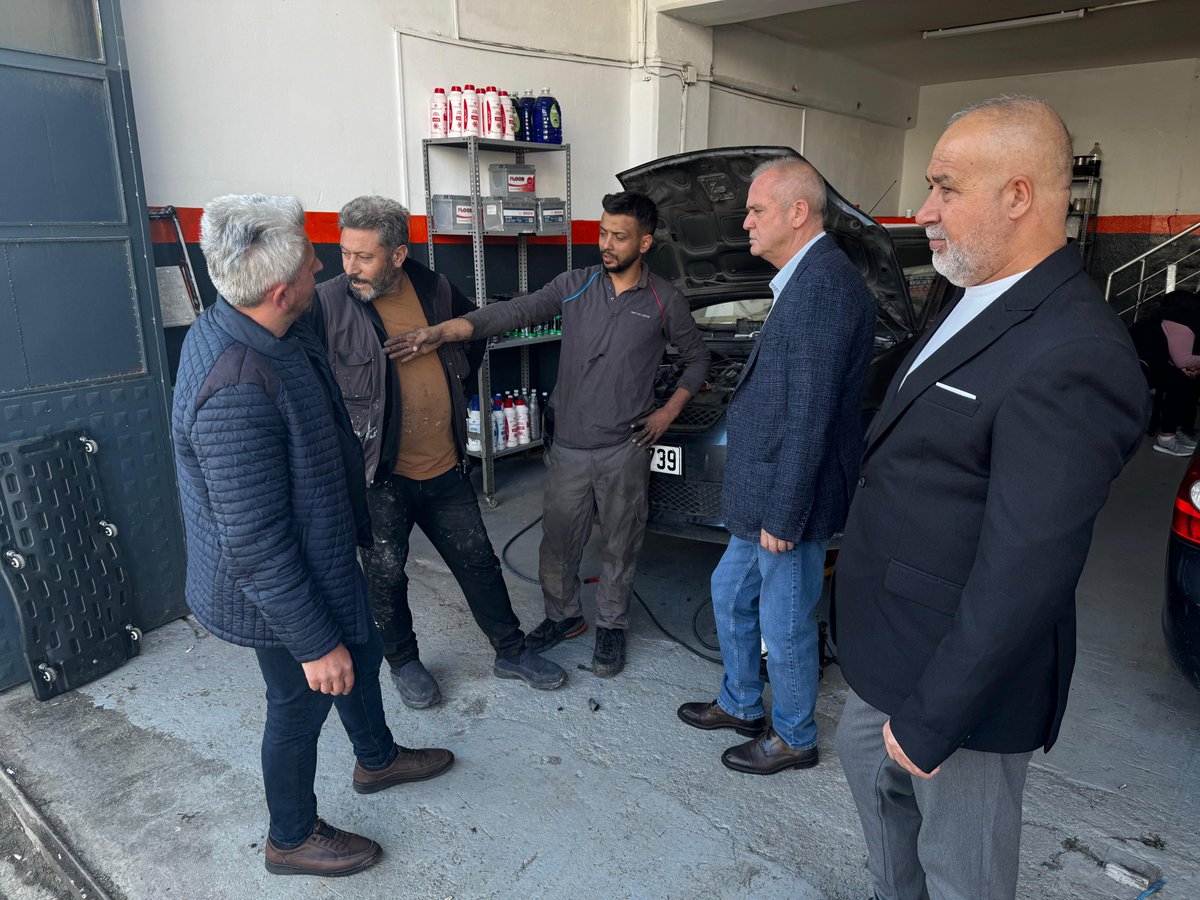 AK Parti Silivri İlçe Başkanımız Sayın <a href="/sami_barlas/">Sami Barlas</a>  ve Yönetim Kurulumuzla ile beraber, Sancak Özsoy sanayi sitesi esnafını ziyaret ettik.

Bizleri büyük bir memnuniyetle karşılayan tüm esnaflarımıza teşekkür ediyor, bereketli alışverişler, hayırlı kazançlar diliyoruz.