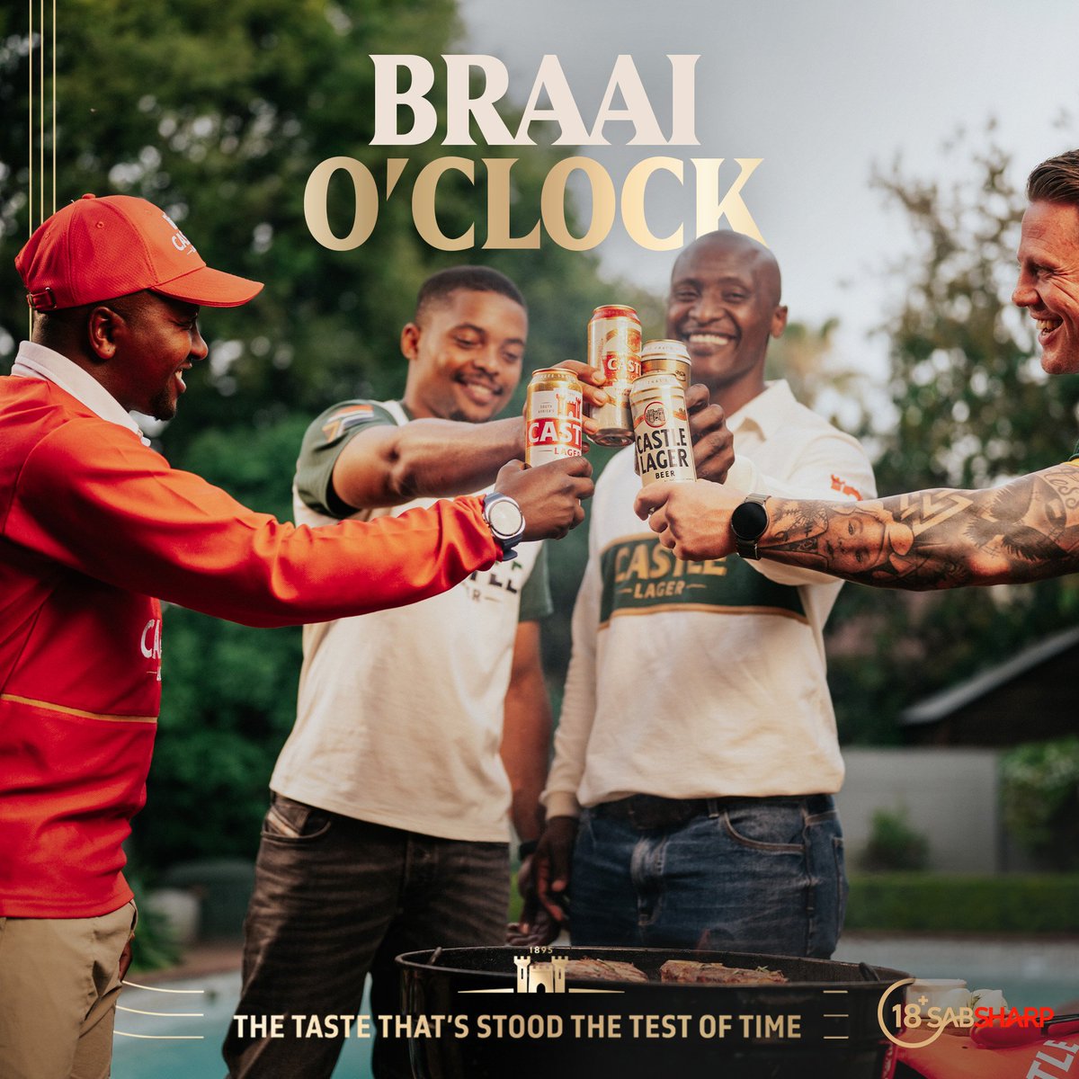 CastleLagerSA's tweet image. Mzansi, come this side.🇿🇦

Lalelani Majita, if the braai were a soccer match, who would make your starting 11? 👀⚽️

Is Boerewors the striker? 
Chicken wings holding midfield? 
Or Garlic bread running the wing?

Tell us where you would put Castle Lager using #DlalaCastle, and you