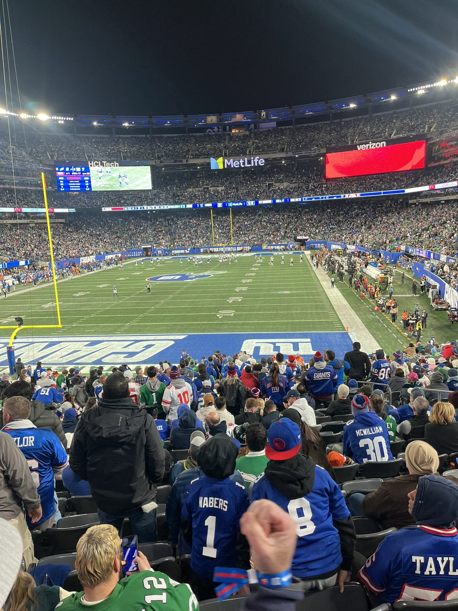 Not possible to draw up a worse night than last night. Phillies on phone, Birds in person. But MetLife made it even worse. 

By every objective metric, there isn’t a worse professional stadium for any sport in the country