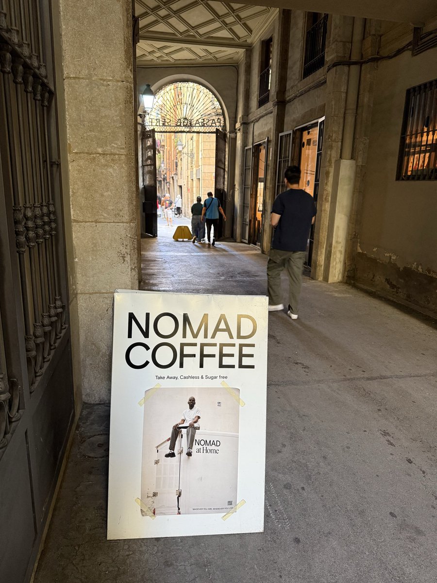 rdespressolab's tweet image. バルセロナのスペシャルティといえば

Nomad Coffee
店がかっこよすぎる。
めちゃくちゃこんでる

Modbar使って欲しいのでガテマラのラテで！