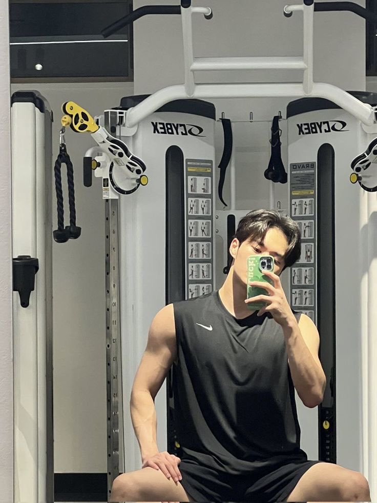 junseompreg's tweet image. i’m really curious who’s gonna be junseo’s gym buddy in ald1