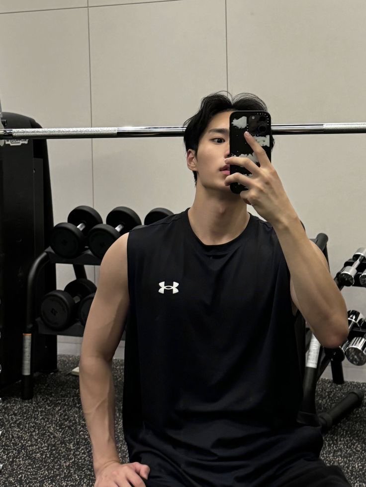 junseompreg's tweet image. i’m really curious who’s gonna be junseo’s gym buddy in ald1