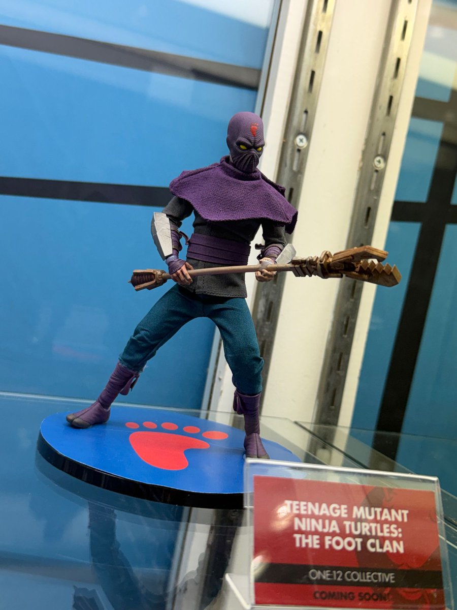 preterniadotcom's tweet image. Mezco One:12 Teenage Mutant Ninja Turtles Foot Soldier and Casey Jones.