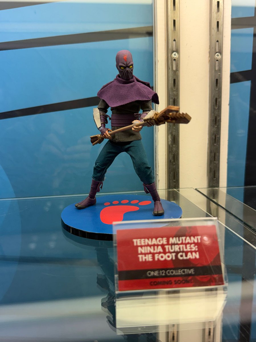 preterniadotcom's tweet image. Mezco One:12 Teenage Mutant Ninja Turtles Foot Soldier and Casey Jones.