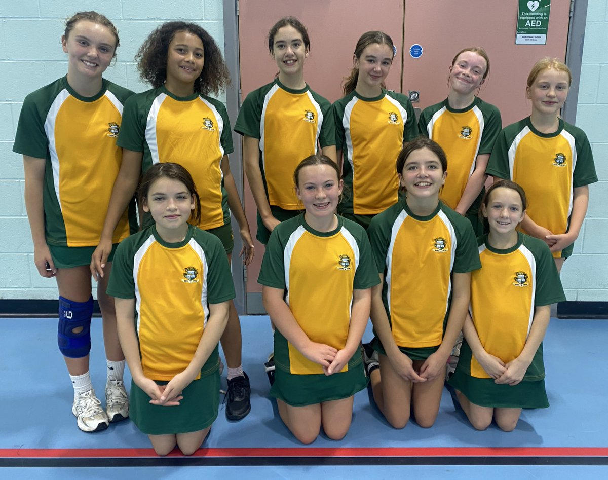 🏐🏐🏐  Well done to our Year 7 and Year 8 Netball teams playing v <a href="/Dyffrynamanpe/">YsgolDyffrynAman PE</a> today. Some great netball on show from both schools 👏👏👏 Future netballers 🙌🙌🙌 🏐🏐🏐