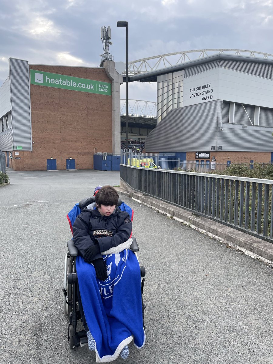 alfielundfund's tweet image. 8 scarves needed to complete the set for Alfie having a scarf donated by every league club in England , Scotland, Wales and Northern Ireland over to you @LeagueofIreland @shelsfc @sligorovers  @ShamrockRovers @WaterfordFCie @stpatsfc @DroghedaUnited @bfcdublin @derrycityfc