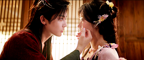 captnswilson's tweet photo. I'm always hesitant to praise a cdrama that has just started airing bc they often get worse later but I feel like #LoveInTheClouds is exactly what I've been looking for. Interesting story, beautiful cinematography and insane chemistry between the leads, I'm loving it! https://t.co/zBqNevWIxI