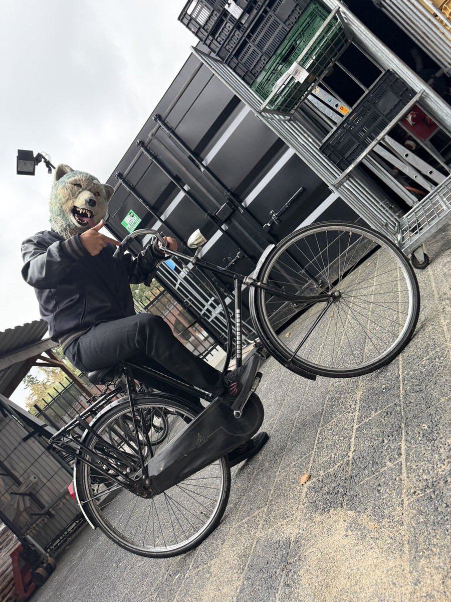 mwamjapan's tweet image. What’s uuuuup Eindhoven!!!!!!

Bicycle Friendly Kingdom!!!!!
niiiiiiiiiiiiiiiiiiiiice👍‼️
Are you like Bicycle☺️⁉️

Hey!!!!
Eindhoven get ready!!!!!!!!!!!!

Show us what you got‼️
Make some nooooooooise🔥

#MANWITHAMISSION
#MWAM
#Eindhoven
#HATWtour2025