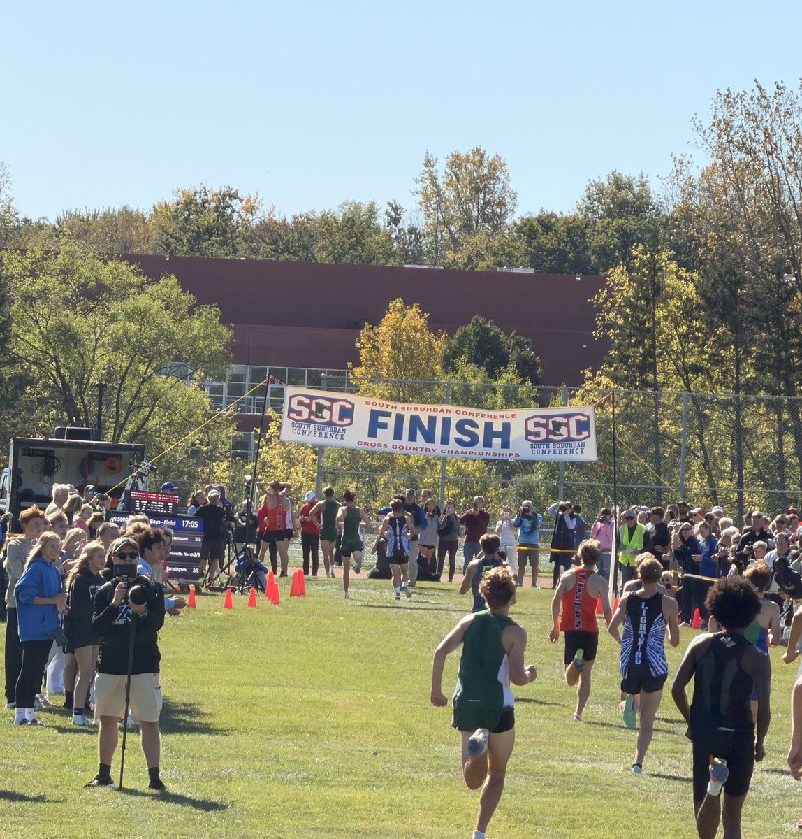 PLHSLakers's tweet photo. Solid race day for @PLLakers Boys XC Team at the SSC Conference Meetβ with 2 All Conference finishers: IRock and JGannon! Way to go! #LotsOfSupport Great PL Day! Thanks for hosting Eagan!! πππ https://t.co/y3olpH5umO